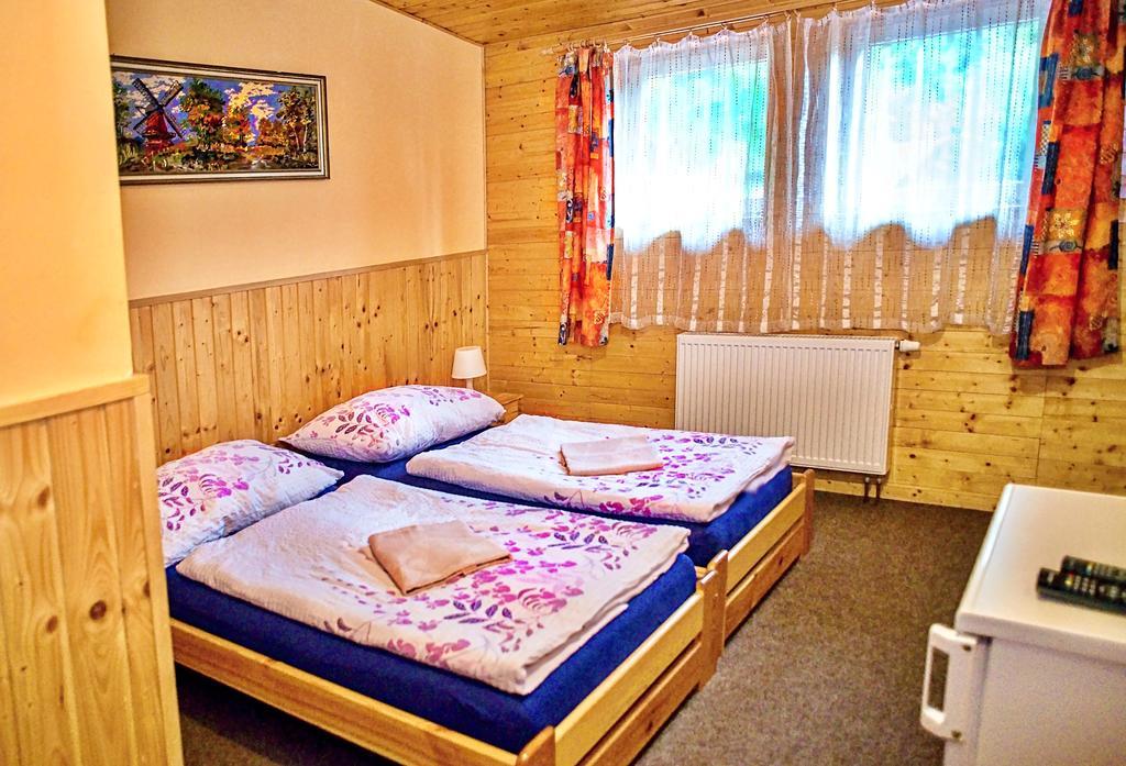 Penzion Radosov Ubytovani V Soukromi Kyselka  Exteriör bild